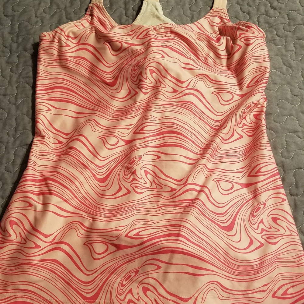 Workout tank with built in bra